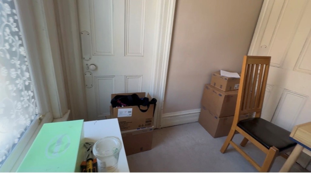 Lot: 184 - DOUBLE-FRONTED HOUSE IN NEED OF FURTHER IMPROVEMENT - Bedroom 4/Study